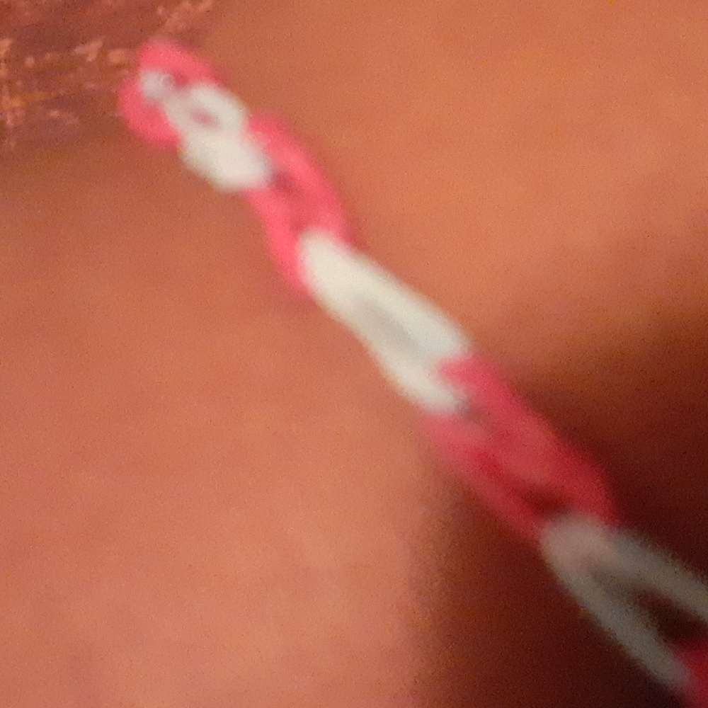 A bracelet - Picture 2 of 2